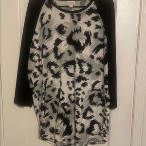 LuLaRoe Black and White Long Sleeve Top